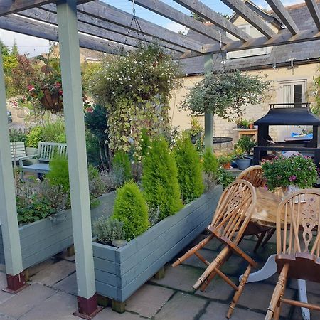 The Horse And Panniers Guest House. North Luffenham Екстериор снимка