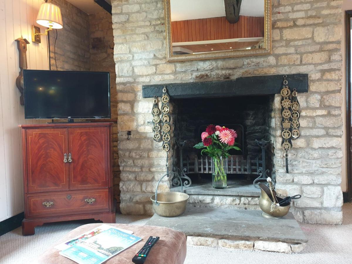 The Horse And Panniers Guest House. North Luffenham Екстериор снимка